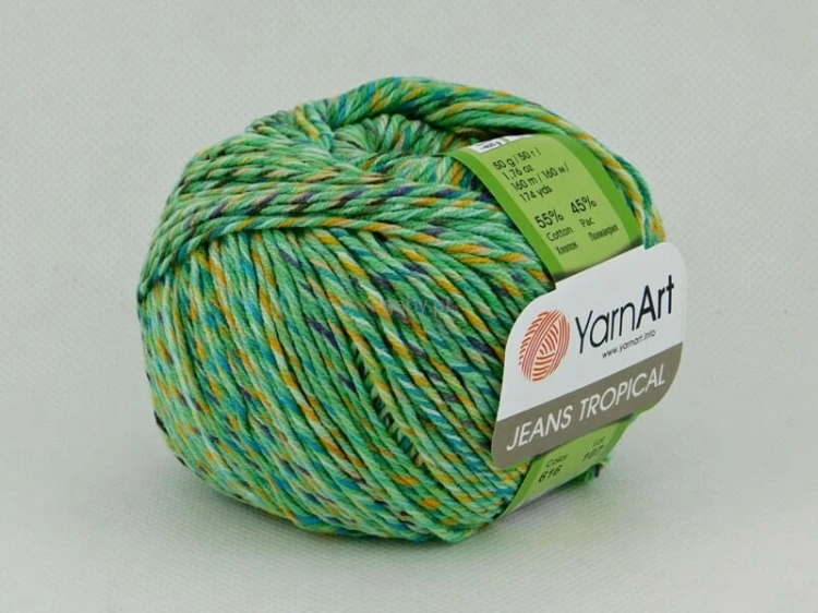 Włóczka YarnArt Jeans Tropical kolor 616 – wielokolorowa przędza bawełniano-akrylowa z dominacją jasnej zieleni, żółci i błękitu.