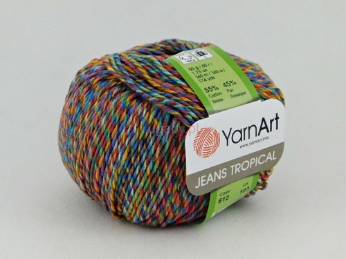 Wielokolorowa włóczka YarnArt Jeans Tropical kolor 612 – intensywny melanż z przewagą niebieskiego, zielonego, żółtego i bordowego.