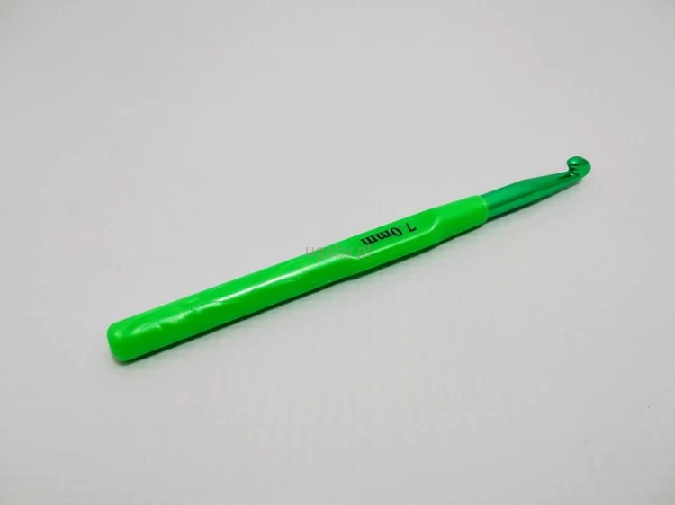 szydełko aluminiowe z plastikową rączką o rozmiarze 7,00 mm