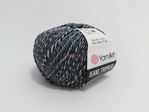 Włóczka YarnArt Jeans Tropical kolor 611 – melanżowa przędza bawełniano-akrylowa w odcieniach ciemnego jeansu i bieli.