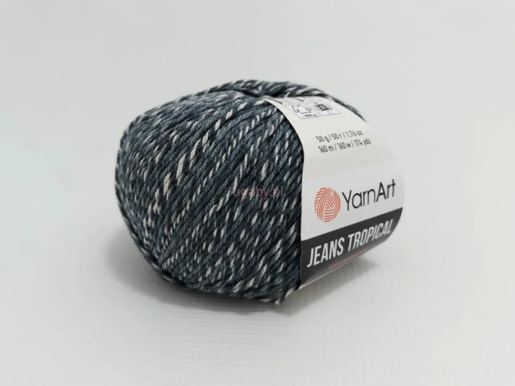 Włóczka YarnArt Jeans Tropical kolor 611 – melanżowa przędza bawełniano-akrylowa w odcieniach ciemnego jeansu i bieli.