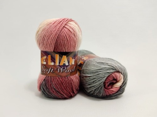 Włóczka Elian Soft Wool w stonowanych odcieniach brudnego różu, beżu i szarości, numer koloru 87354.