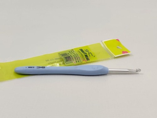 Szydełko z ergonomiczną rączką