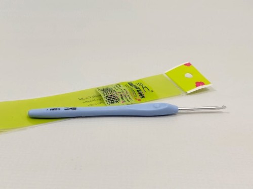 szydełko z ergonomiczną rączką