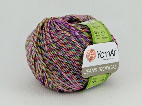 Włóczka YarnArt Jeans Tropical kolor 621 – wielokolorowa mieszanka bawełniano-akrylowa z przewagą fioletu, różu i zieleni.