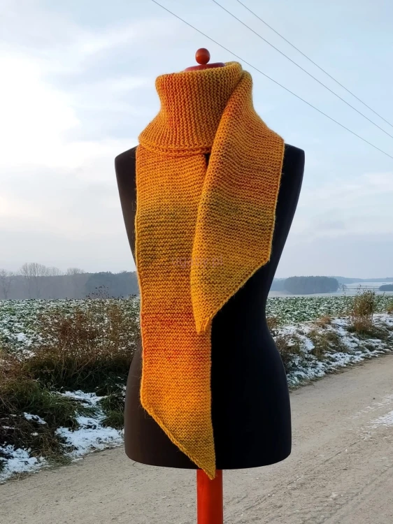 Rękodzieło. Szal w kolorach jesieni.