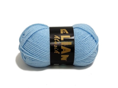Włóczka Elian Klasik w kolorze jasnoniebieskim numer 3435 – motek miękkiej błękitnej przędzy akrylowej.