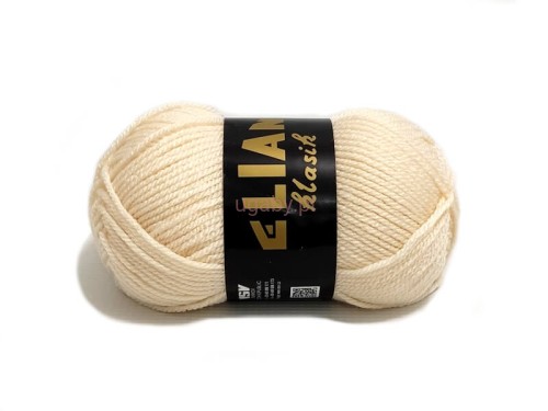 Włóczka Elian Klasik w kolorze jasnokremowym numer 288 – motek miękkiej przędzy akrylowej o uniwersalnej grubości.