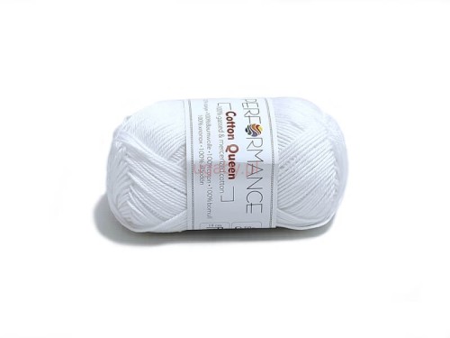 Włóczka Cotton Queen kolor biały 0101 – motek białej bawełny merceryzowanej o sznurkowym splocie.