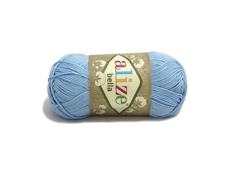 Motek bawełnianej włóczki Alize Bella w kolorze jasnoniebieskim o numerze 40.