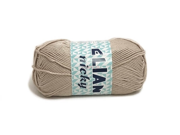 Motek włóczki Elian Nicky w kolorze srebrno-beżowym (numer 4701), gładka akrylowa włóczka z połyskiem na swetry i eleganckie dodatki.