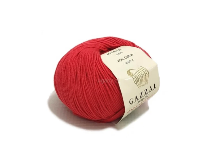 Motek koralowej włóczki Gazzal Baby Cotton nr 3418 o gładkim splocie bawełniano-akrylowym.