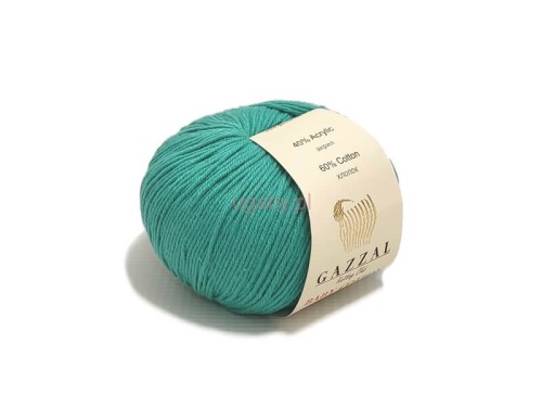 Motek turkusowej włóczki Gazzal Baby Cotton nr 3426 o gładkim splocie.