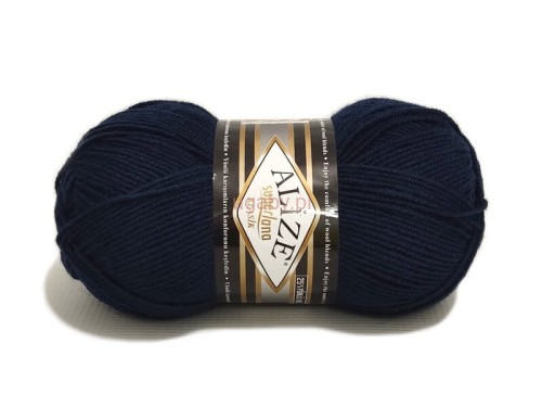 Głęboki granatowy splot włóczki Alize Superlana Klasik o numerze 58.