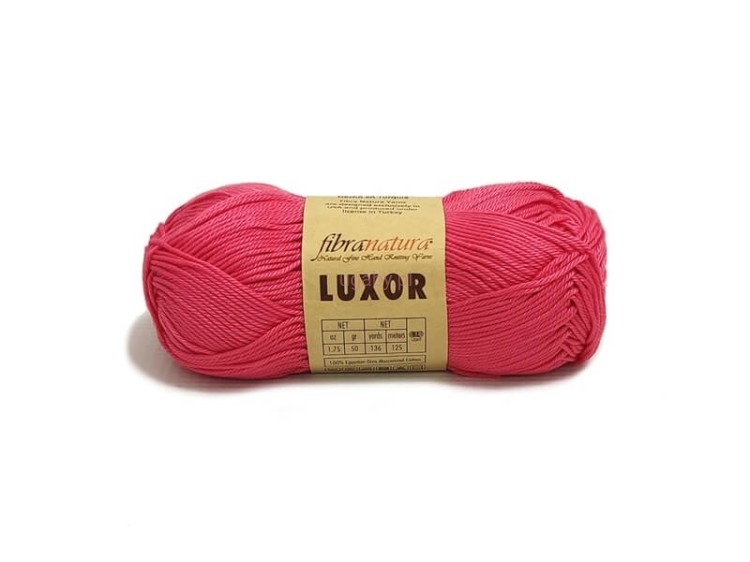 Włóczka Luxor Fibra Natura, 100% egipska bawełna merceryzowana, kolor różowy numer 105-27 – motek na jasnym tle.