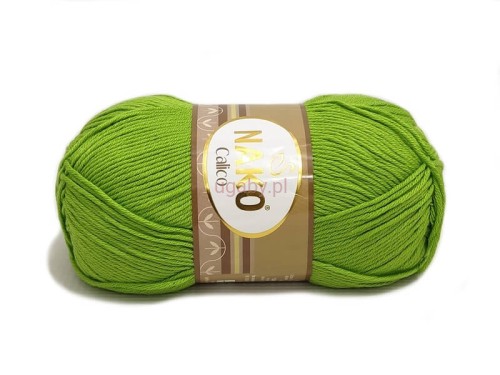 Motek włóczki Nako Calico w nasyconym, trawiastym odcieniu zieleni o numerze 5309.