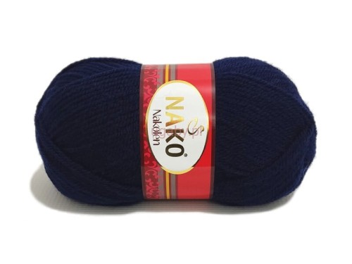 Granatowa włóczka Nako Nakolen, kolor numer 148. Miękka mieszanka wełny i akrylu na zimę.