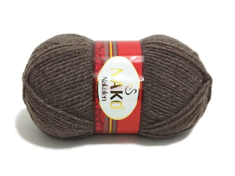 Włóczka Nako Nakolen w kolorze jasnobrązowym, numer 5667. Ciepła mieszanka wełny z akrylem na jesienne kardigany.