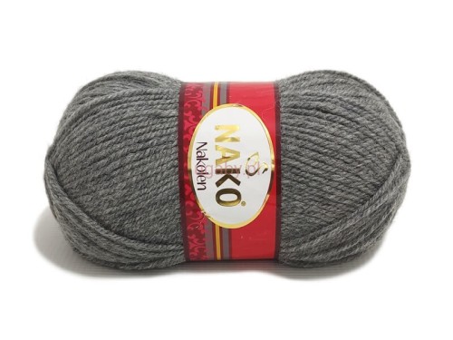 Szara włóczka Nako Nakolen, kolor numer 194. Miękka mieszanka wełny z akrylem na zimowe projekty.