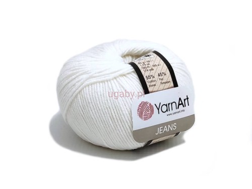 Włóczka YarnArt Jeans kolor 01 złamana biel, motek miękkiej mieszanki bawełny i akrylu do amigurumi i ubranek dziecięcych.