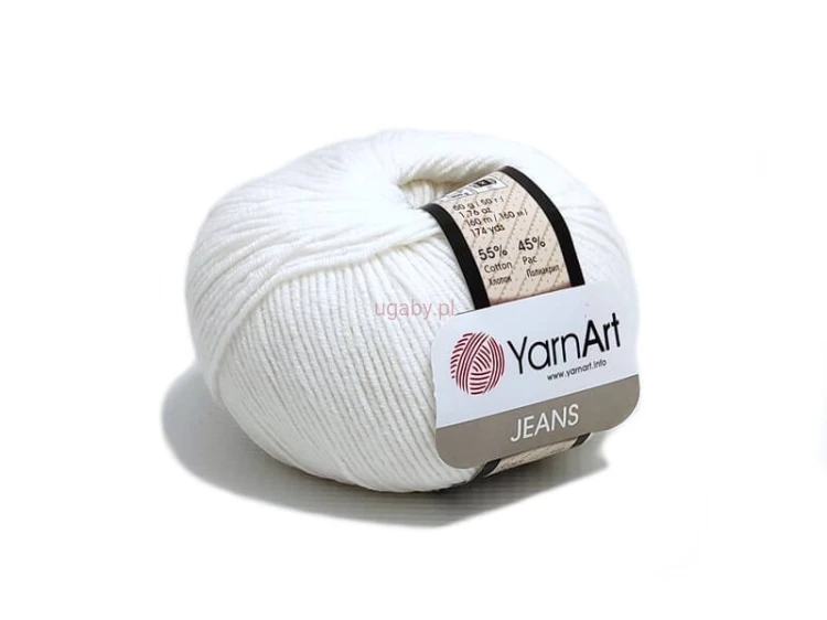 Włóczka YarnArt Jeans kolor 01 złamana biel, motek miękkiej mieszanki bawełny i akrylu do amigurumi i ubranek dziecięcych.
