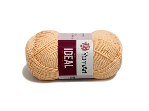 Łososiowa włóczka bawełniana YarnArt Ideal (225). Ciepły, pastelowy odcień, widoczna banderola z logo marki.