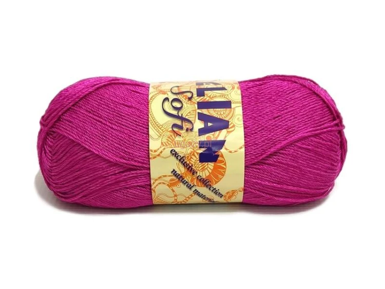 Amarantowa włóczka Elian Sofi numer 4514, mieszanka bawełny i wiskozy o delikatnym połysku.