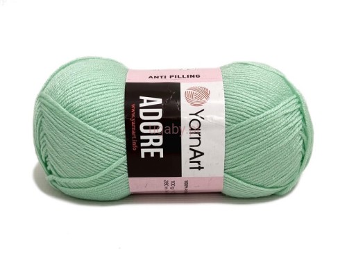 Motek włóczki YarnArt Adore 341 kolor pistacjowy – jasna zielona włóczka akrylowa antypilling.