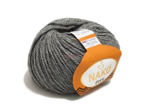 Motek włóczki Nako Peru w kolorze szarym (nr 194), puszysta mieszanka alpaki i wełny o widocznej, miękkiej strukturze.