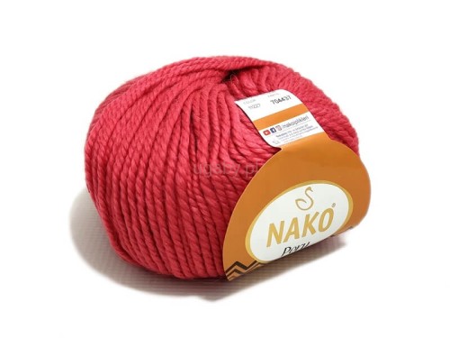 Motek włóczki Nako Peru w kolorze koralowym (nr 11227), puszysta mieszanka alpaki i wełny o nasyconej, ciepłej barwie.