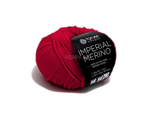Motek intensywnie czerwonej włóczki YarnArt Imperial Merino nr 3345. 100% luksusowa wełna merino extra fine o gładkim i sprężystym splocie.