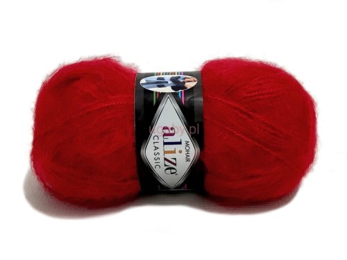 Czerwona puszysta włóczka Alize Mohair Classic nr 56. Miękka mieszanka z moherem na ciepłe swetry i zimowe dodatki.