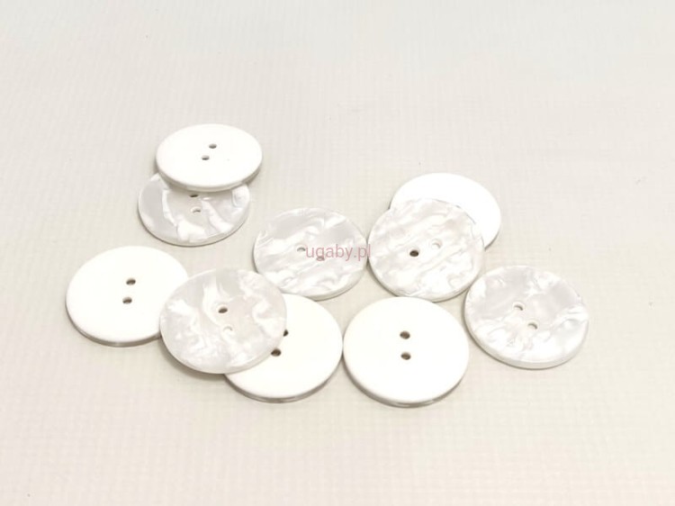 guzik biały perłowy