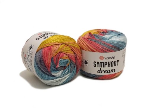 Kolorowa włóczka tasiemkowa YarnArt Symphony Dream nr 3114 z efektem ombre w odcieniach niebieskiego, fioletu, żółci i pomarańczu.