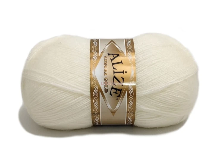 Puszysta włóczka Alize Angora Gold kolor ecru 450 – miękka mieszanka wełny z akrylem na eleganckie dzianiny.