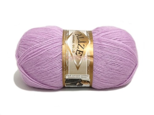 Puszysta włóczka Alize Angora Gold kolor lila 27 – subtelna mieszanka wełny z akrylem na ażurowe robótki.