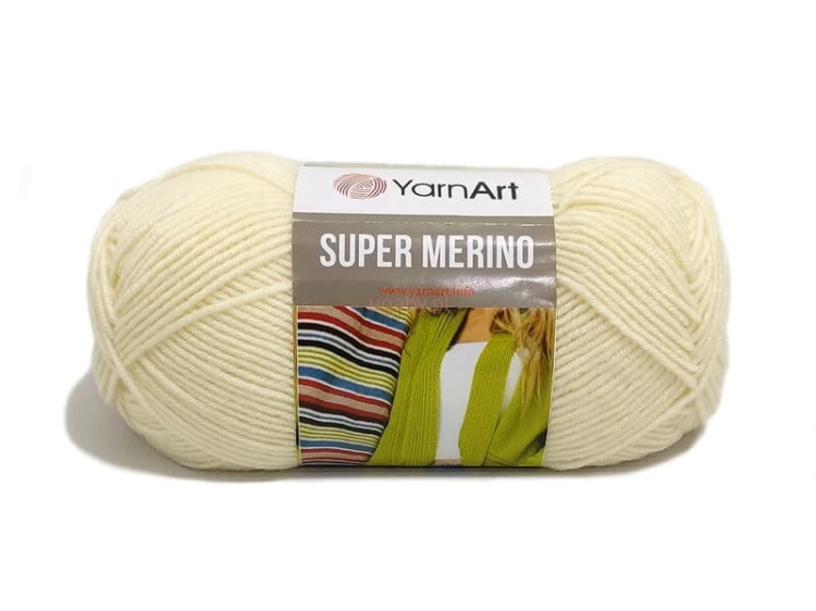 Motek włóczki YarnArt Super Merino nr 256 w kolorze jasnego kremu – miękka przędza wełniana do robótek ręcznych.