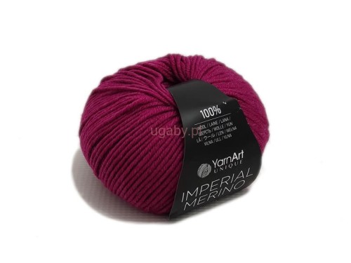 Motek włóczki YarnArt Imperial Merino w kolorze intensywnej fuksji (3319). Widoczny gęsty splot luksusowej wełny 100% merino extra fine.
