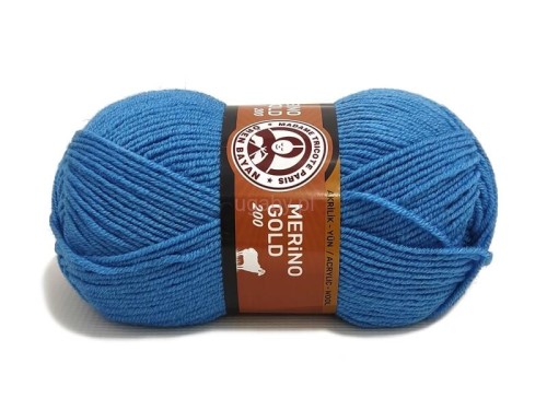 Motek włóczki Madame Tricote Paris Merino Gold 200 w kolorze niebieskim o numerze 015.