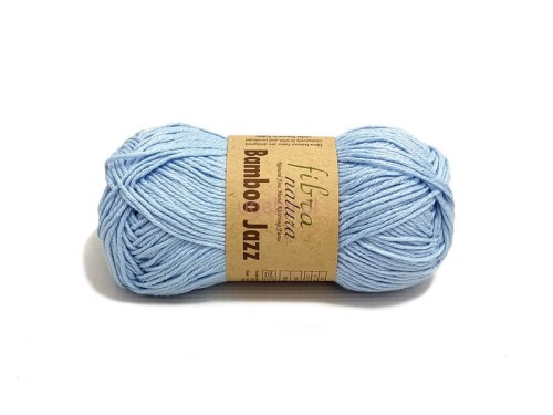 Motek włóczki Fibra Natura Bamboo Jazz w pastelowym, jasnoniebieskim kolorze o numerze 218.