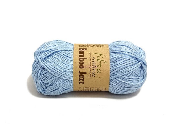 Motek włóczki Fibra Natura Bamboo Jazz w pastelowym, jasnoniebieskim kolorze o numerze 218.