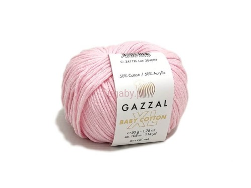 Motek pudroworóżowej włóczki Gazzal Baby Cotton XL numer 3411 o puszystym wyglądzie i matowej niteczce.
