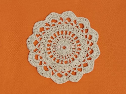 serwetka zrobiona na szydełku