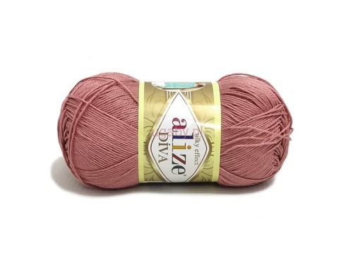 Włóczka Diva Alize kolor 354 brudny róż, motek gładkiej mikrofibry o jedwabistym połysku.