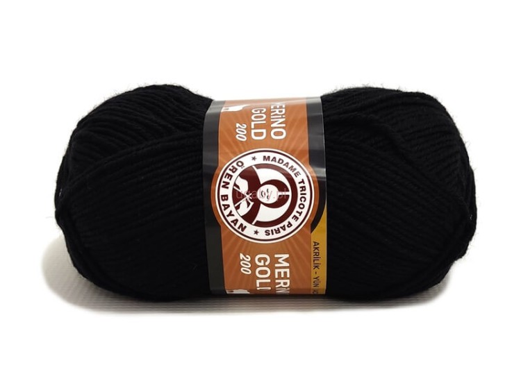 Motek włóczki Madame Tricote Paris Merino Gold 200 w kolorze czarnym o numerze 999.